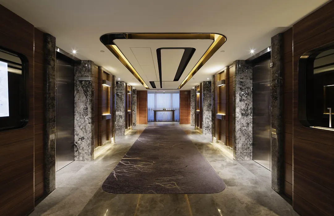 Royal Plaza Hotel-1